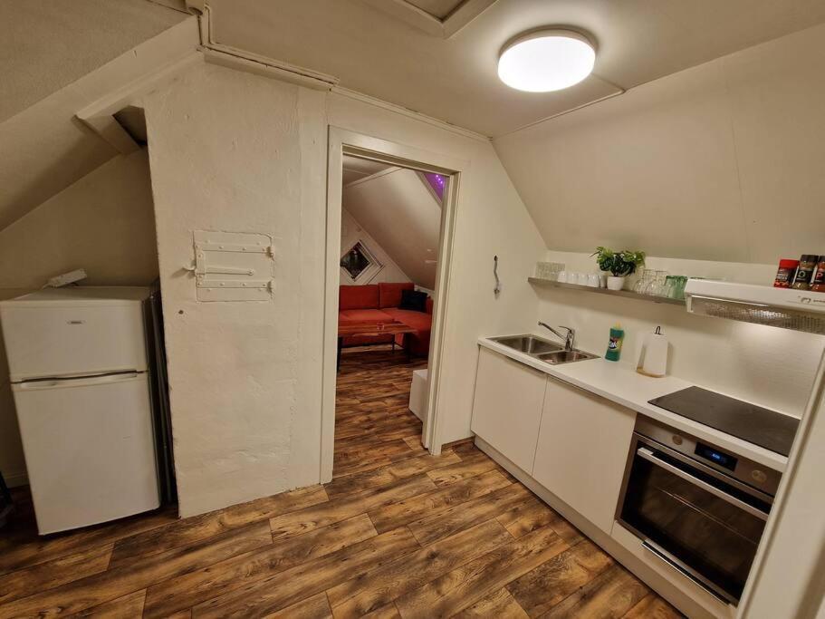 Smaller Apartment Next To Bridge Тромсё Экстерьер фото